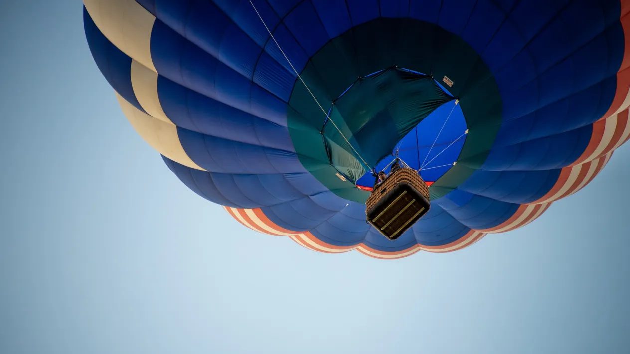 hot-air-balloon-pixabay.com